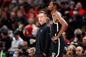 九游互动-哈登再度哑火 KD独木难支篮网末节崩盘连胜终结