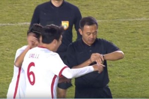 九游互动-是666啊！亚泰梅州主裁补时未完结束比赛 拒绝复赛